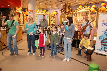 gal/2010/2010 Saitentwist Mayersche Duesseldorf 20.03/2010 Saitentwist Mayersche Duesseldorf 20.03. 087.jpg